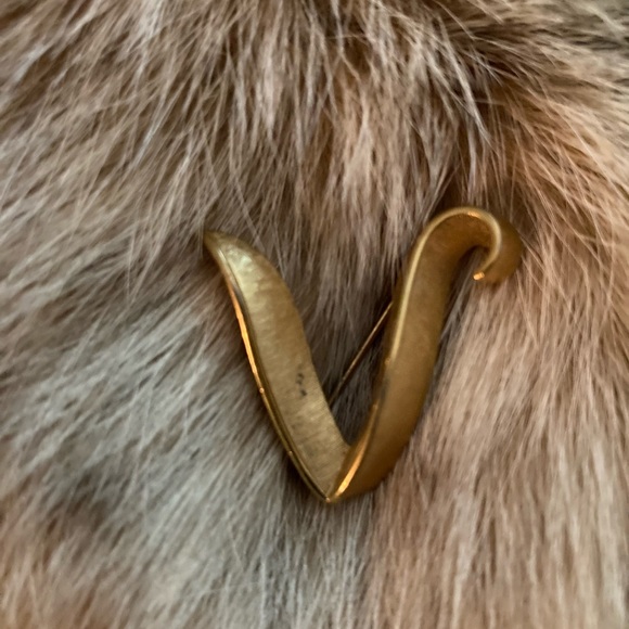 Brooch Bundle Leaf Booch, Snowflake Brooch Tafari V initial Brooch - Picture 3 of 6